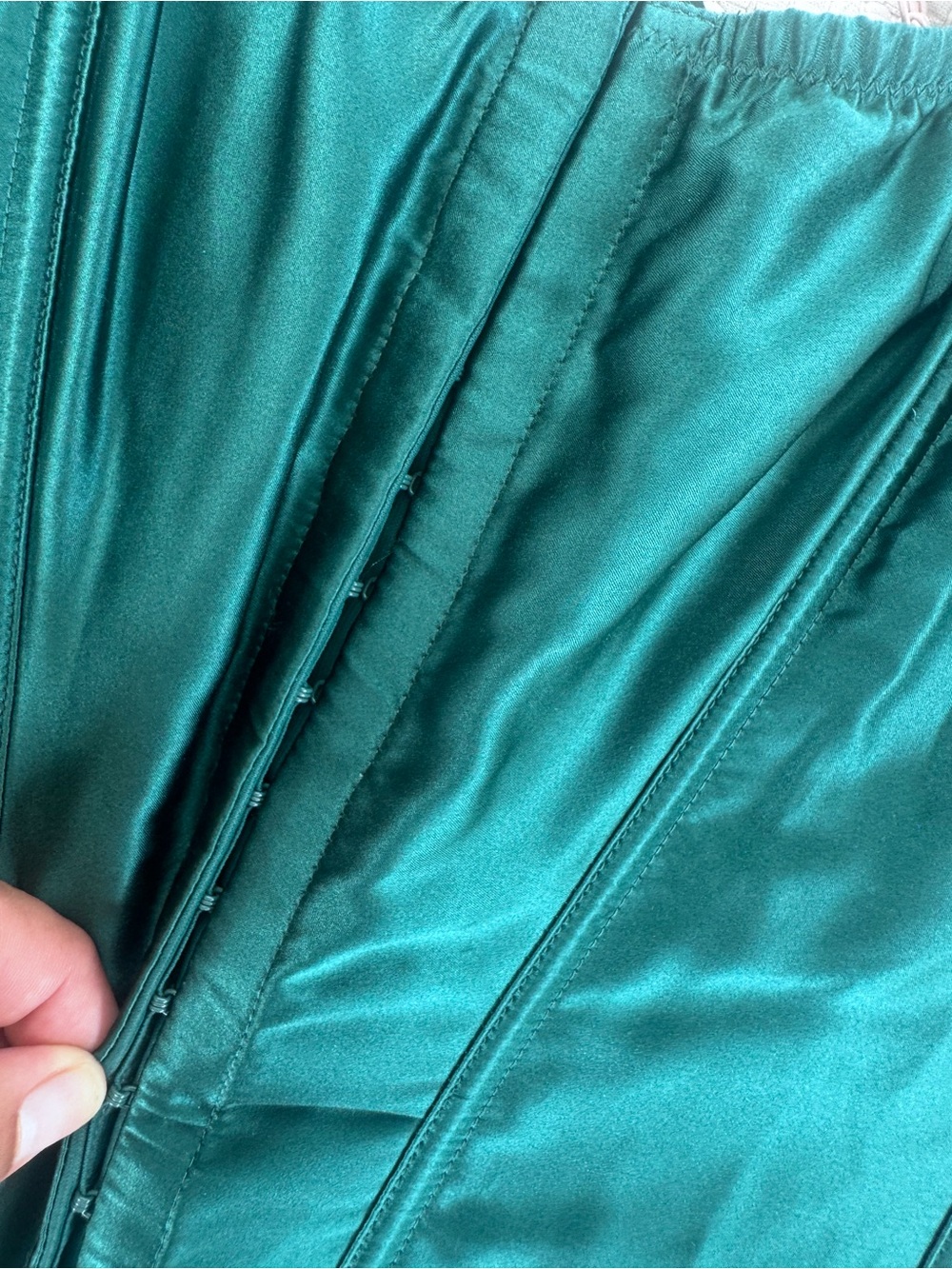 Victoria’s Secret Classic Silk Corset Ivy Green Bustier Top XL NWT - Picture 6 of 13